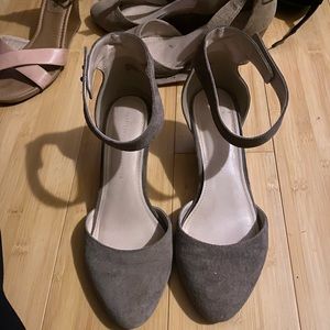 Torrid size 11w heels